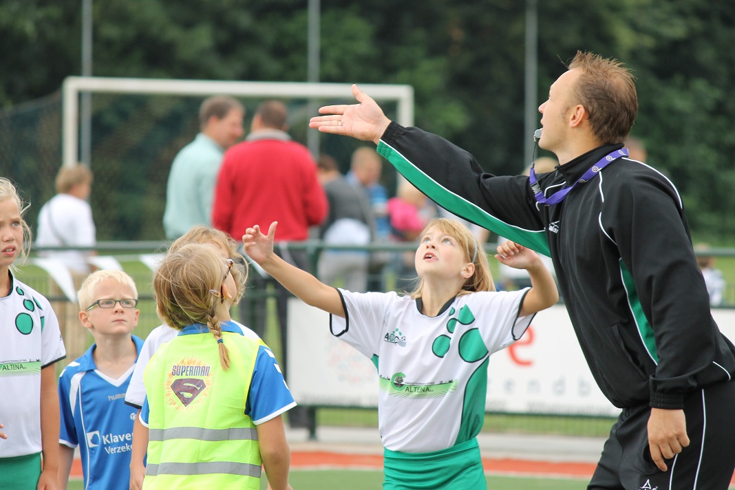 Oefenwedstrijd E2 Almkerk 141.JPG